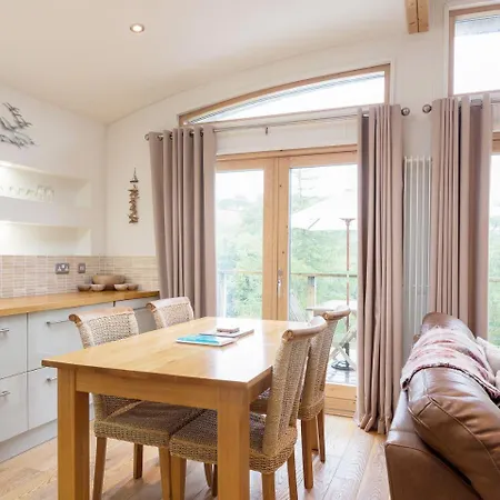 6 View Holiday home Dobwalls